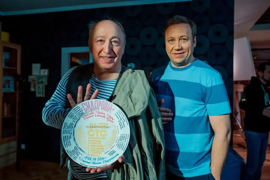 На СТС стартовали съемки первого сериала по сценарию нейросети