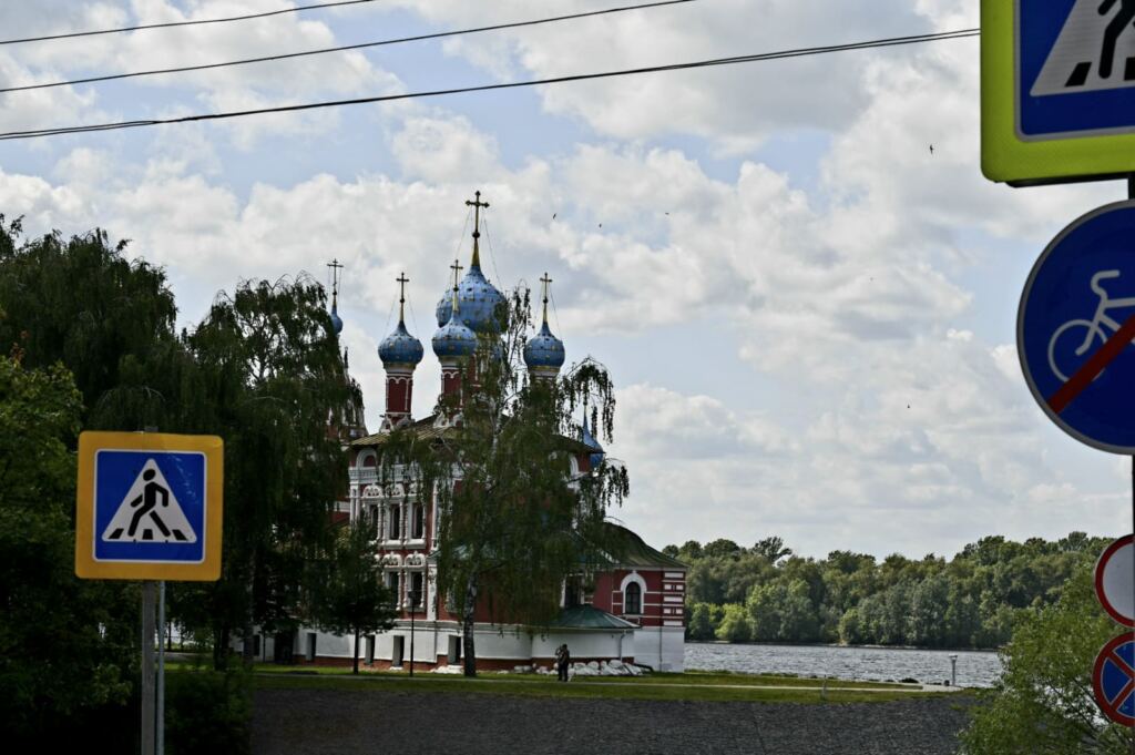 По воде по городам России. Углич