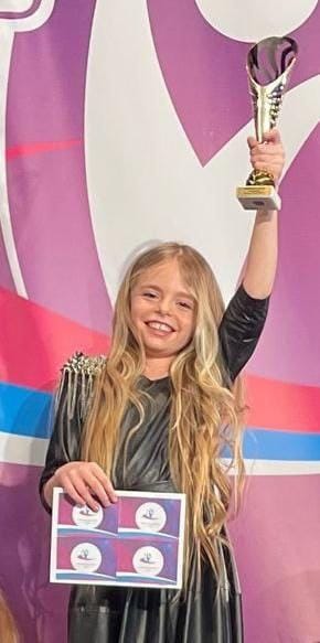 Ученица школы № 1354 Адели Старостина победила на чемпионате России по вокалу