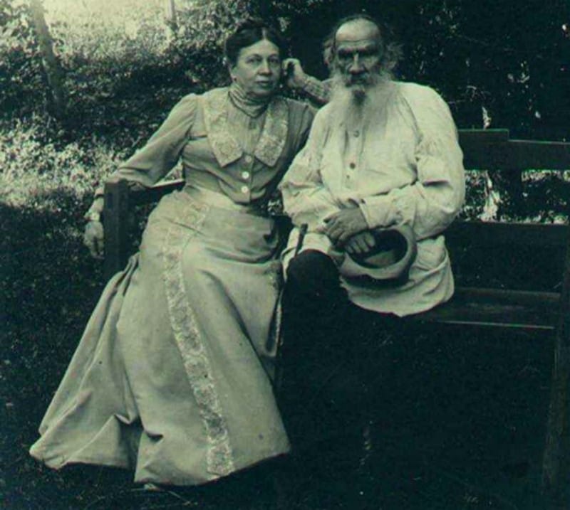 Лев Толстой и Софья Андреевна. Полвека войны и мира
