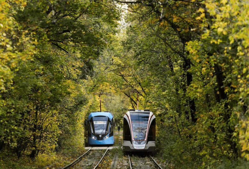 осень, трамваи, Фото Артура Новосильцева / агентство «Москва»