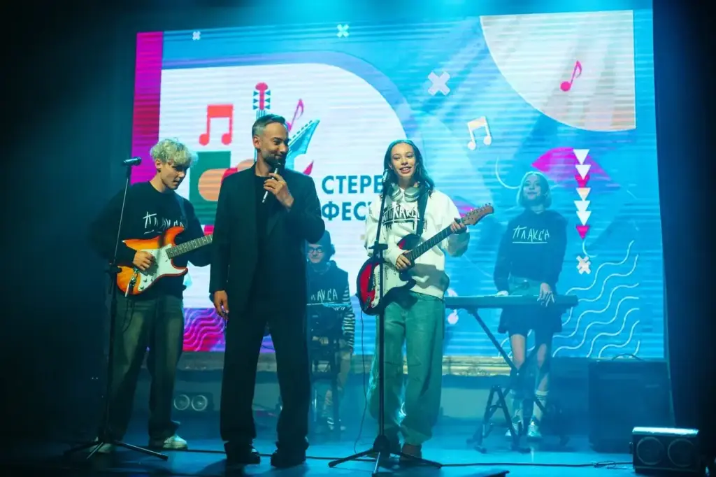 Дмитрий Шепелев с сыном Платоном присоединились к «Плаксам» на СТС (16+)