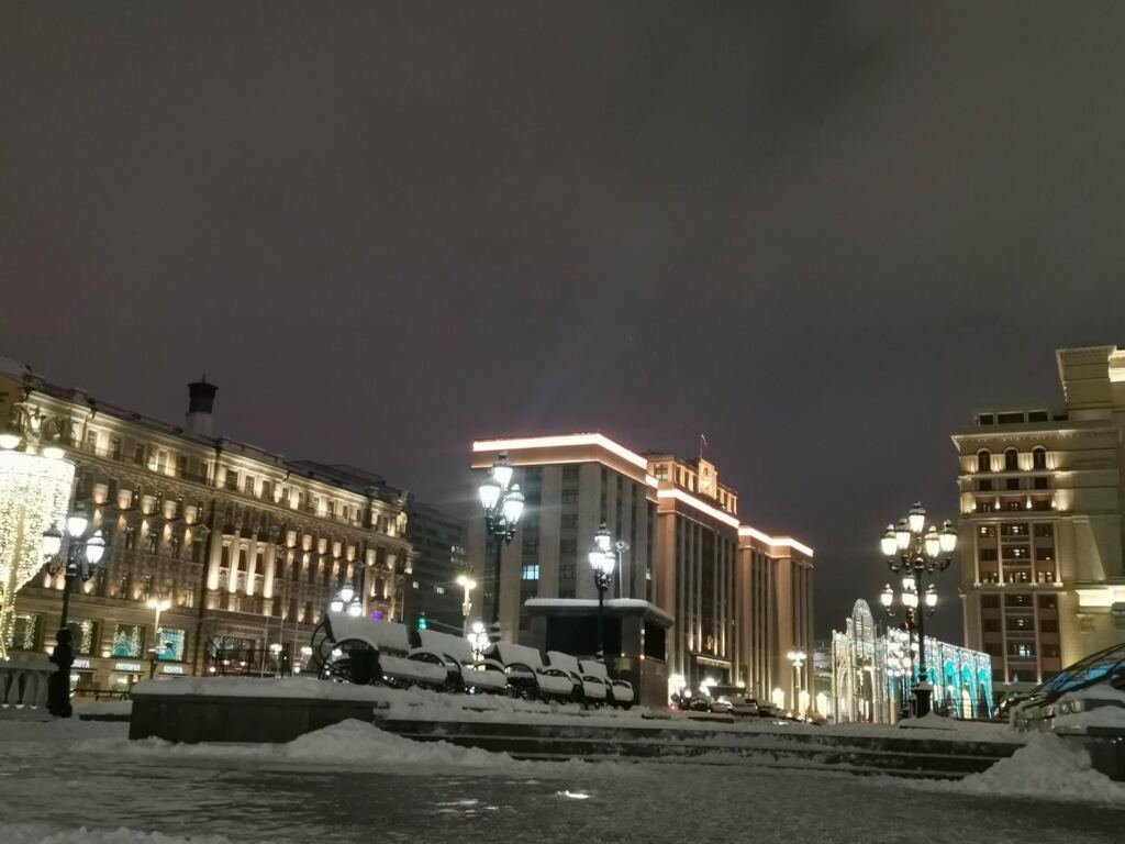 Дума, зима, подсветка. Фото Елены Смойкиной