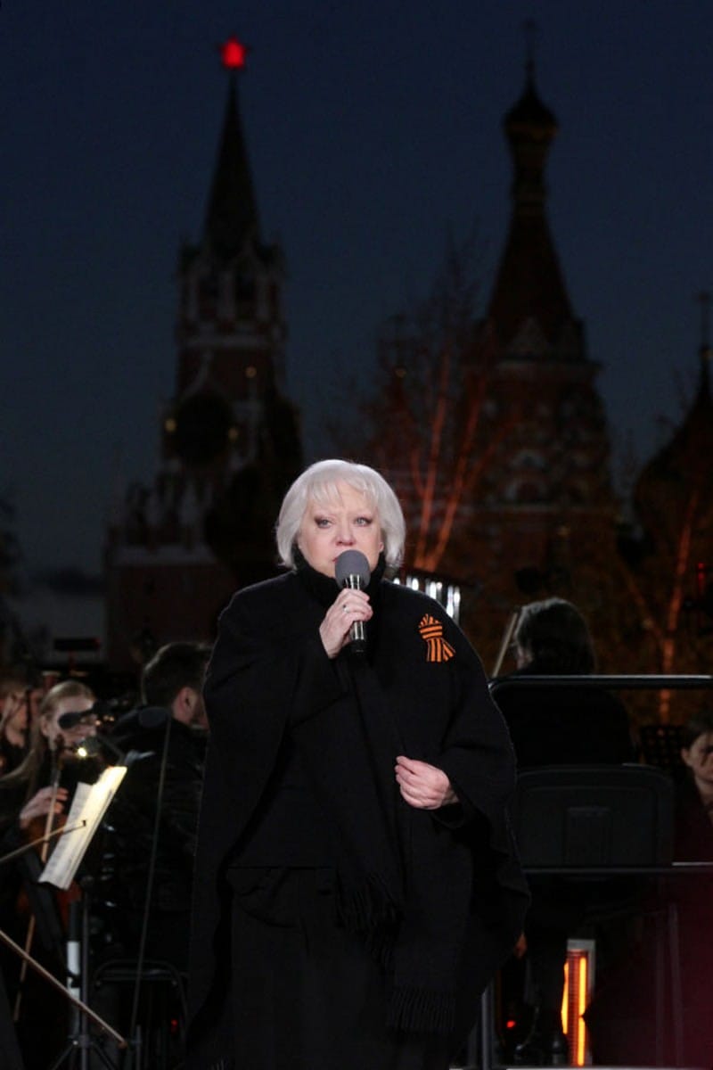 Крючкова Фото – Сергея Виноградова и Юрия Покровского.