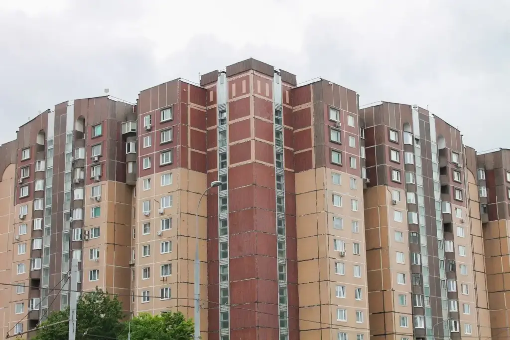 Обновят дом 1988 года постройки на улице Менжинского в СВАО