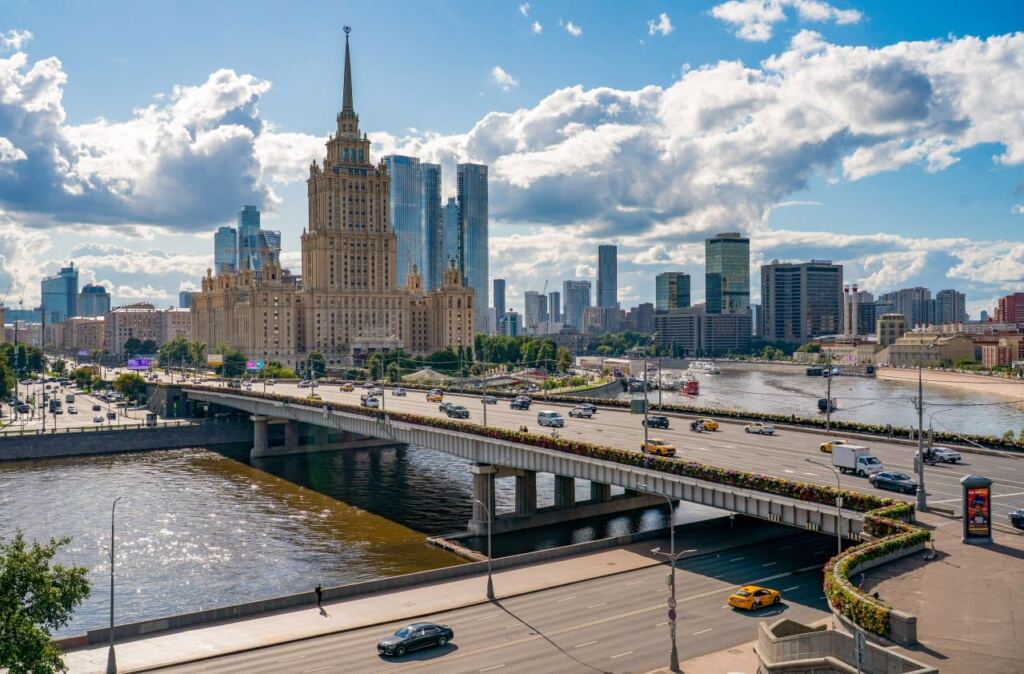 Начался капремонт левобережной эстакады Новоарбатского моста