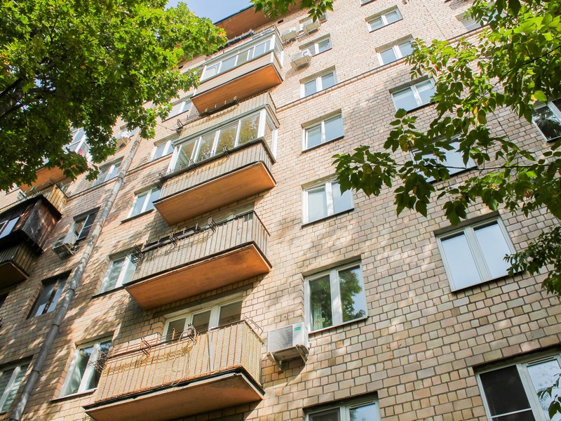 Около 700 фасадов жилых домов обновили в Москве с начала года