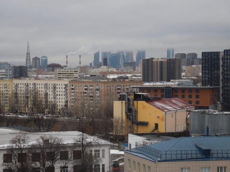 В Москве из-за похолодания скорректирована работа систем отопления