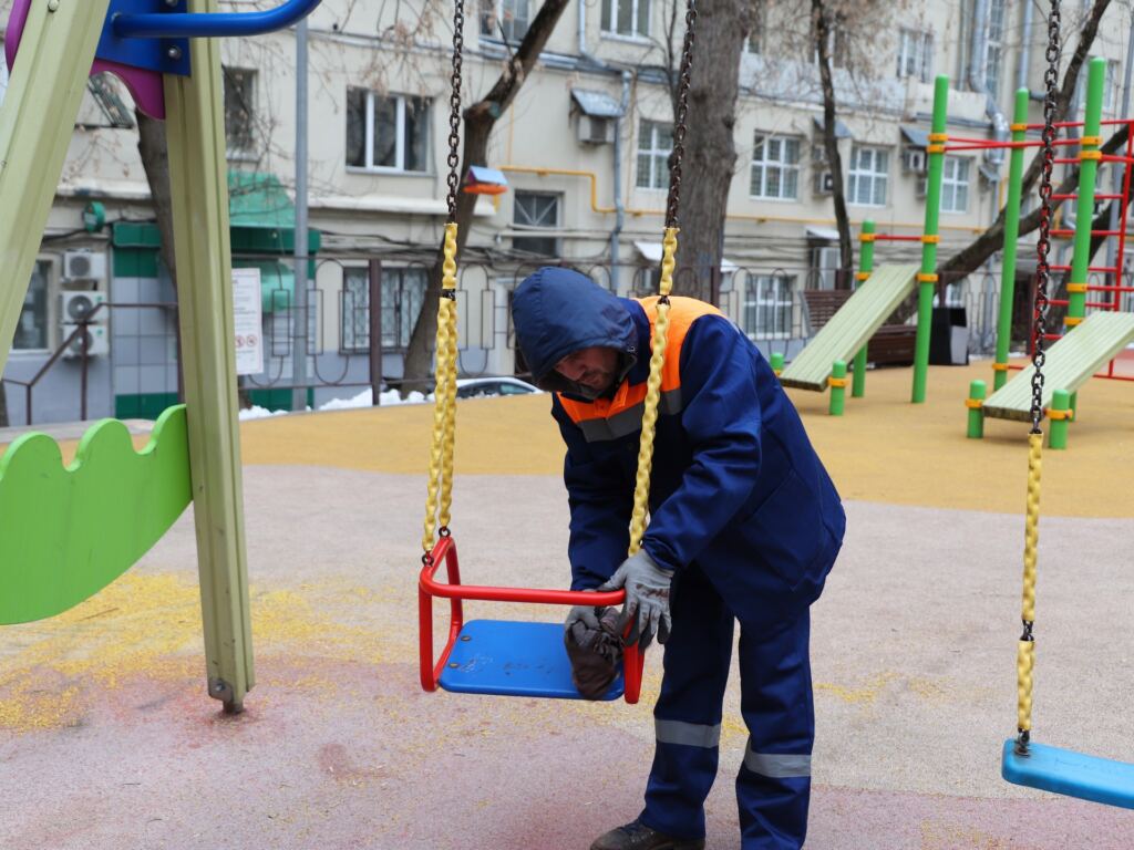Более двух тысяч дворов благоустроят в Москве в 2026 году