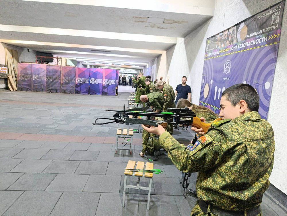 Винтовка, пистолет и арбалет покорились кадетам