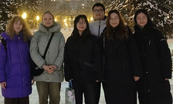 Московские школьницы разработали путеводитель для китайских студентов