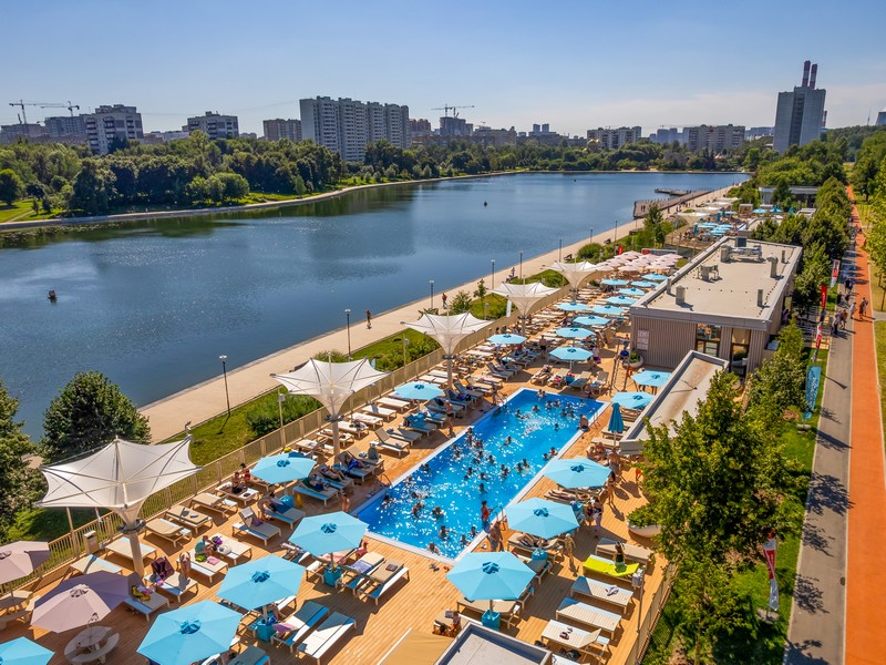 Новые зоны отдыха у воды в Москве подключили к электроснабжению