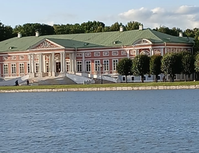 Когда прошлое и современность шагают в ногу