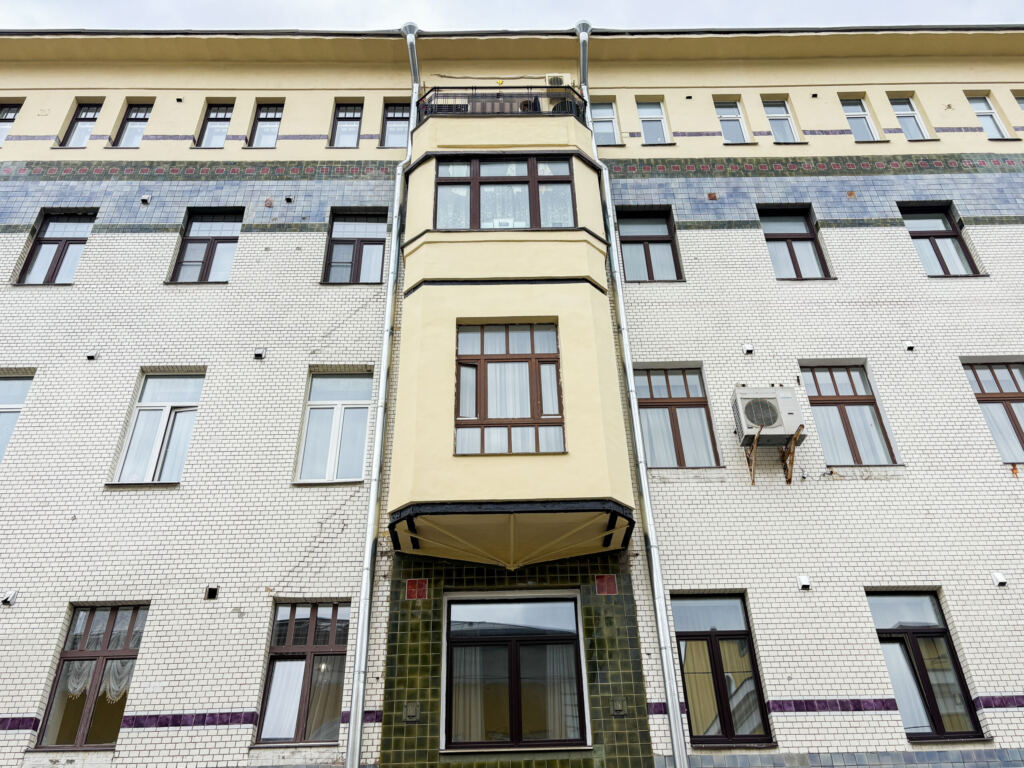 Капитальный ремонт дома 4 в Большом Знаменском переулке, фото КГХ