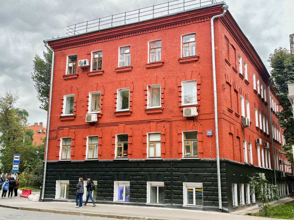 Капитальный ремонт дома 20, строения 2 на Бауманской улице, фото фкр