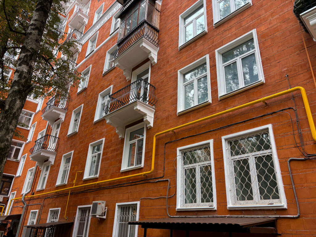 Капитальный ремонт дома 6, корпуса 3 на улице Строителей, фото фкр