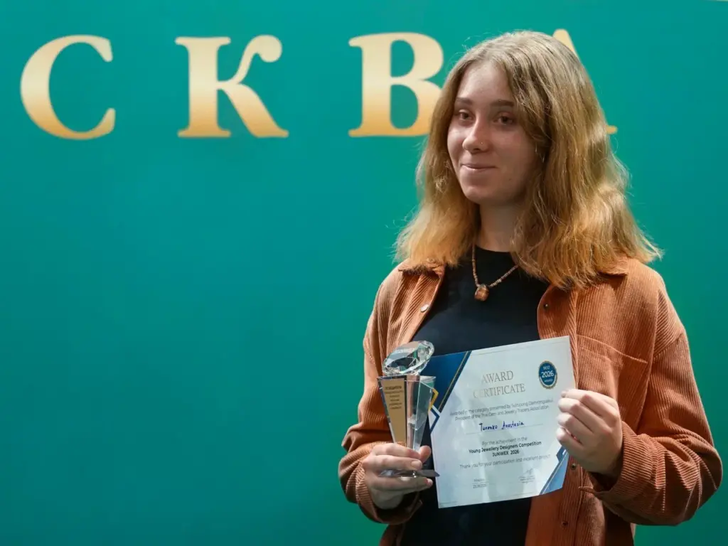 Анастасия Туренко, Международный конкурс дизайнеров-ювелиров. Фото пресс-службы Департамента образования и науки города Москвы 