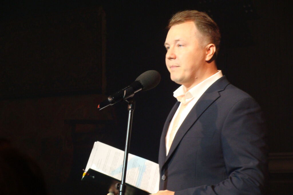 Дмитрий Берестов, сбор труппы, Ленком Марка Захарова. Фото Елены Буловой
