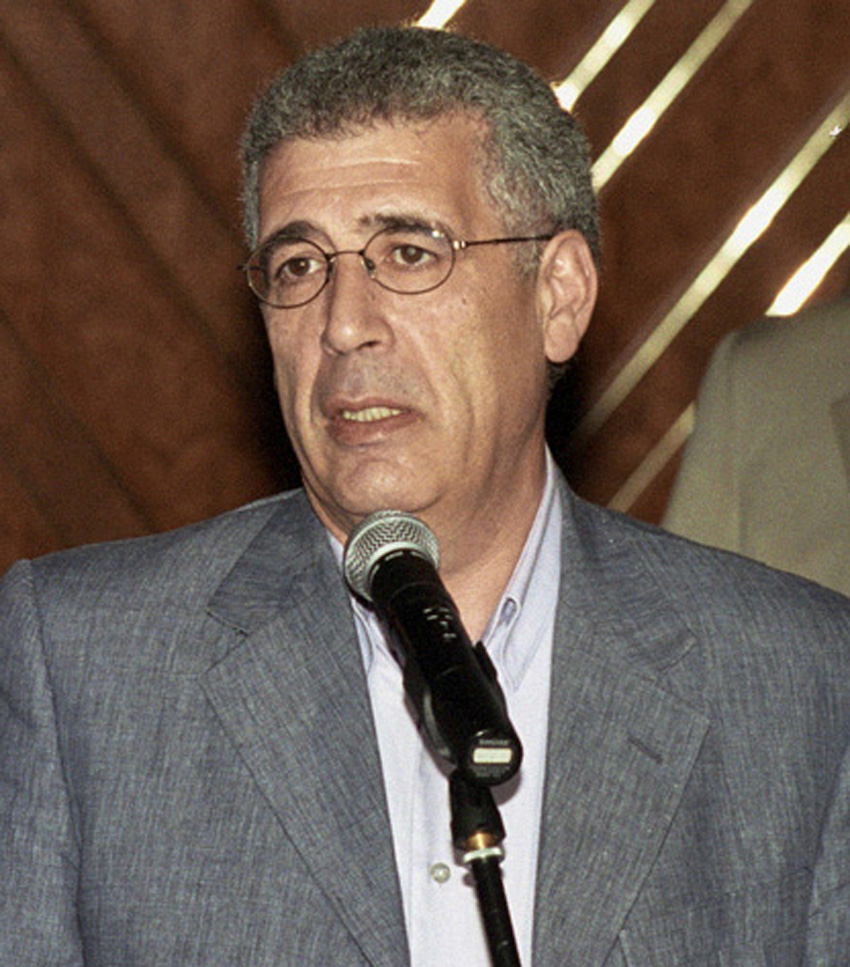 Лев Новожёнов Фото ru.wikipedia.org