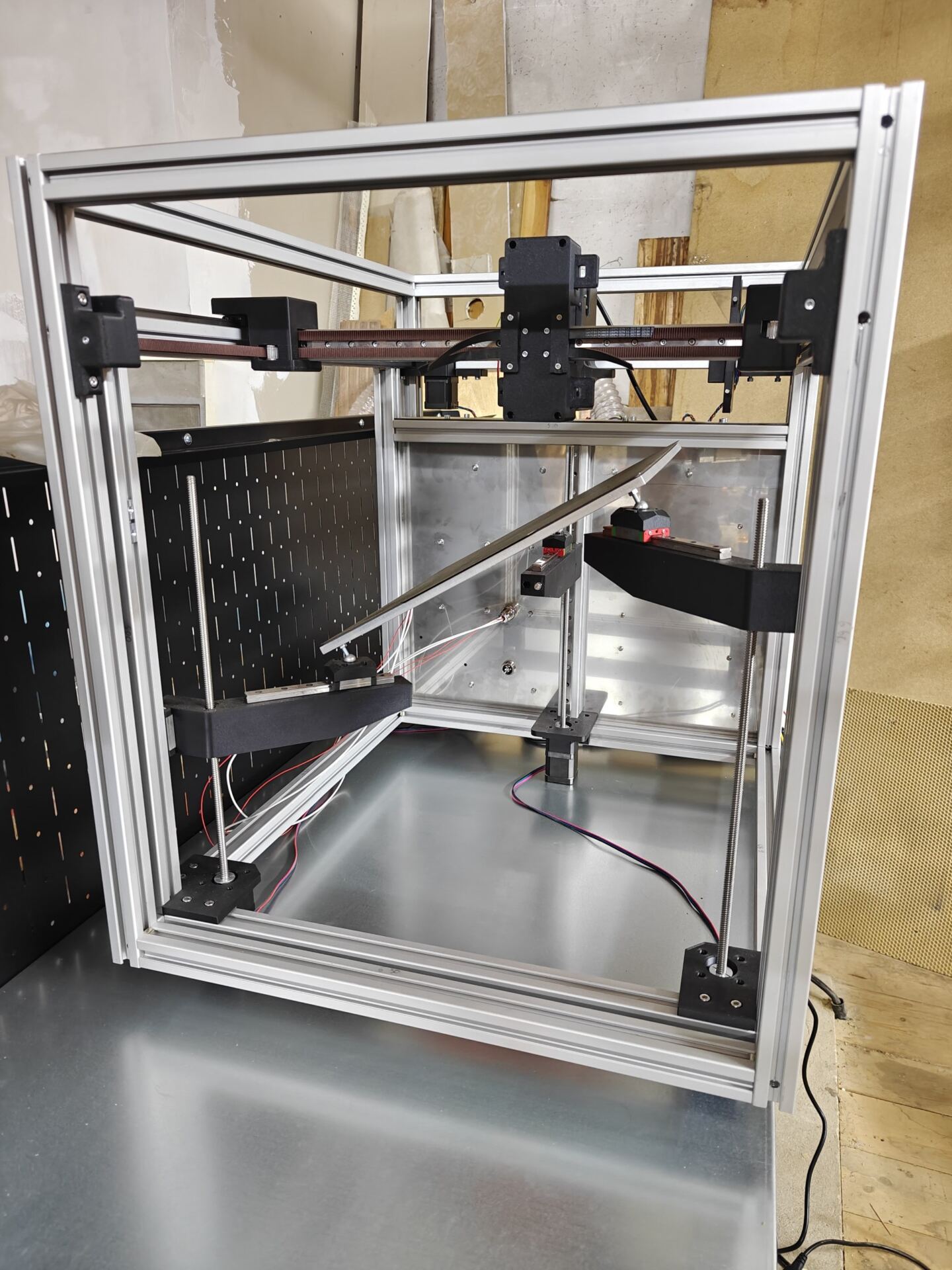  Фото - пресс-служба РТУ МИРЭА Студенты МИРЭА разработали 3D-принтер с автосменой печатающих голов