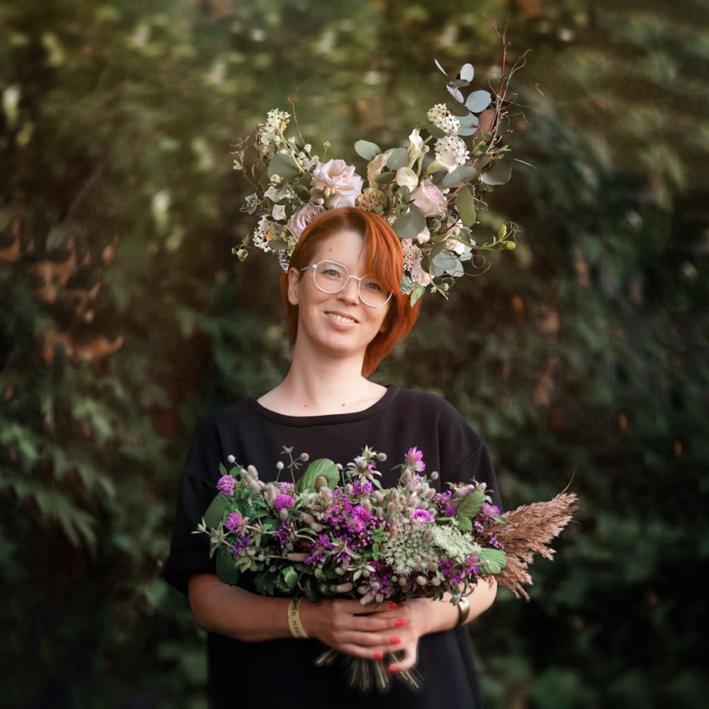 Флористические маски для сториз Казанской школы флористики Kazanflowerschool Фото @havikozoki