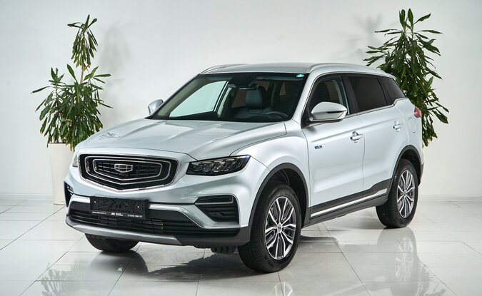 Geely Atlas Pro Luxury 1.5 177 л.с. Робот Серый