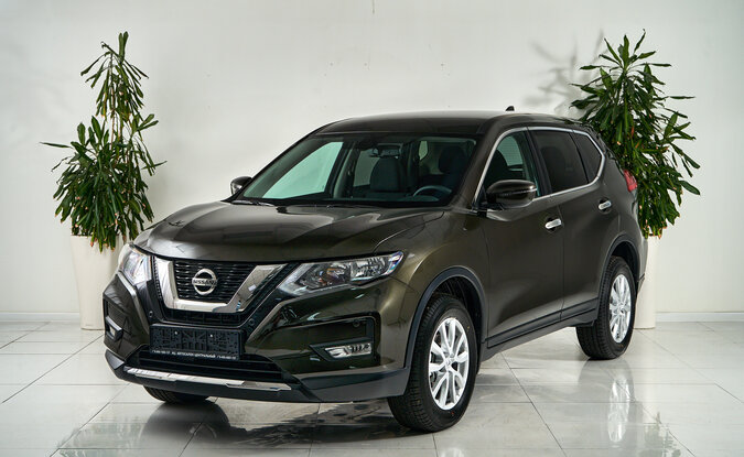 Nissan X-Trail 2.0 144 л.с. Вариатор Зеленый 