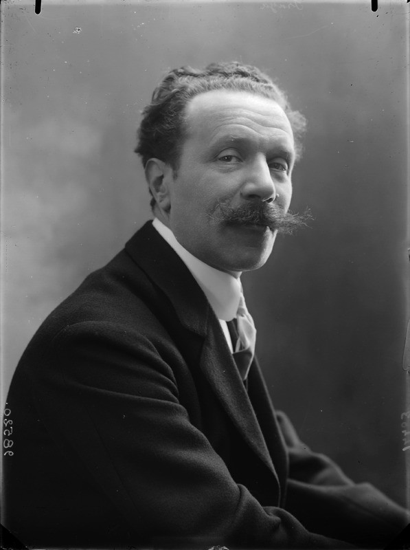 Марко Прага