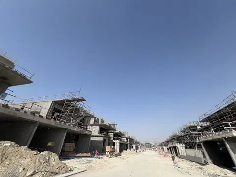 Ход строительства Nad Al Sheba Gardens Phase 4, Nad Al Sheba 1 — 16 июля 2026, готовность 57,04%, снимок 8 из 12