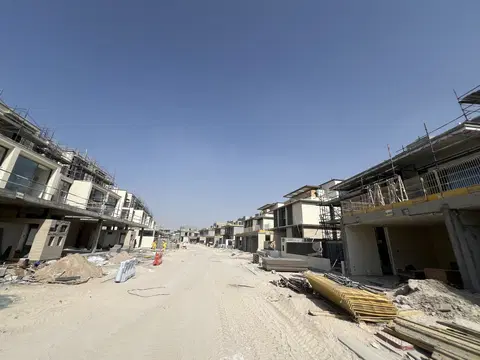 Ход строительства Nad Al Sheba Gardens Phase 4, Nad Al Sheba 1 — 16 июля 2026, готовность 57,04%, снимок 2 из 12