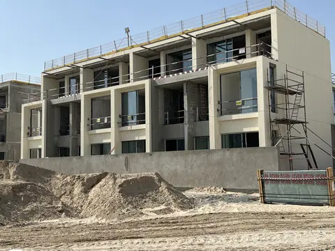 Ход строительства Nad Al Sheba Gardens Phase 4, Nad Al Sheba 1 — 16 июля 2026, готовность 57,04%, снимок 3 из 12