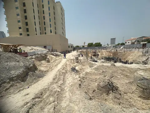 Ход строительства West 5 Residences, Jumeirah Garden City — 28 июля 2026, готовность 2,82%, снимок 1 из 5