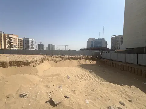 Marquis Vista, DubaiLand Residence Complex construction progress — 1 July 2026, 0.64% complete, photo 3 of 5