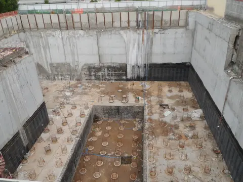 Vue Du Lac, Jumeirah Lakes Towers construction progress — 6 January 2014, 6.00% complete, photo 3 of 3