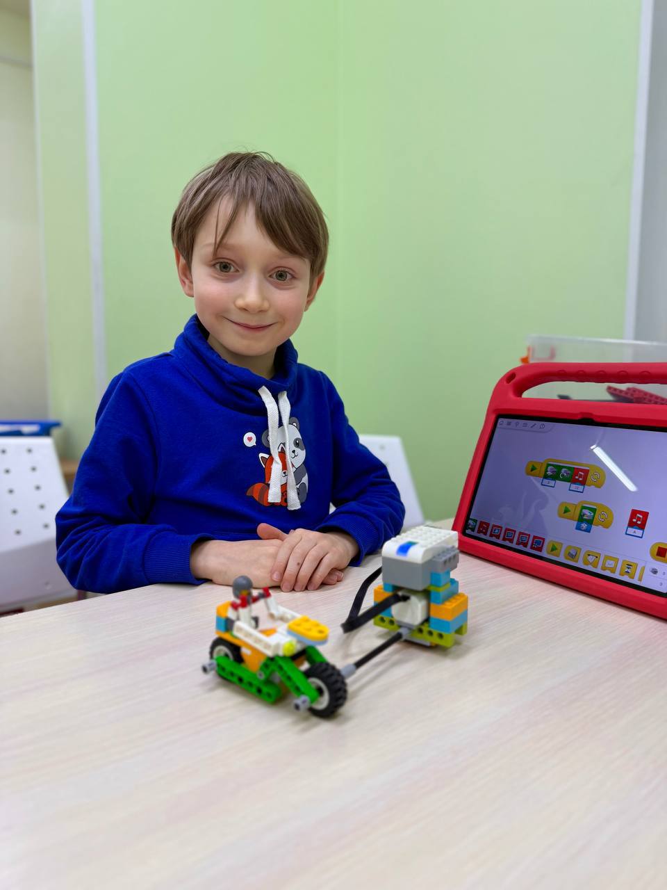 🤖 Приглашаем на занятия по робототехнике!