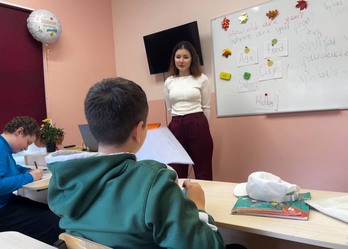 🌎 Занятия английским языком для детей