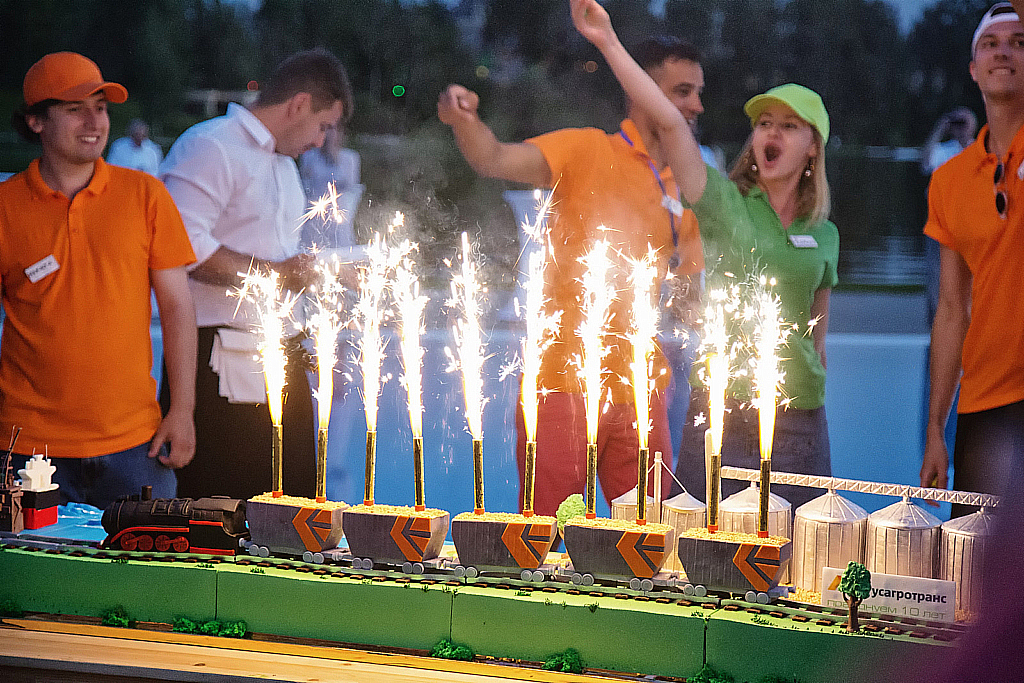 Агаларов Эстэйт — Русагротранс-180803_210026