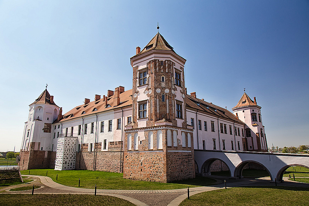 Беларусь — Мирский замок-190429_130314
