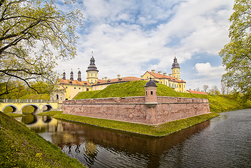 Беларусь — Несвижский замок-190429_162353
