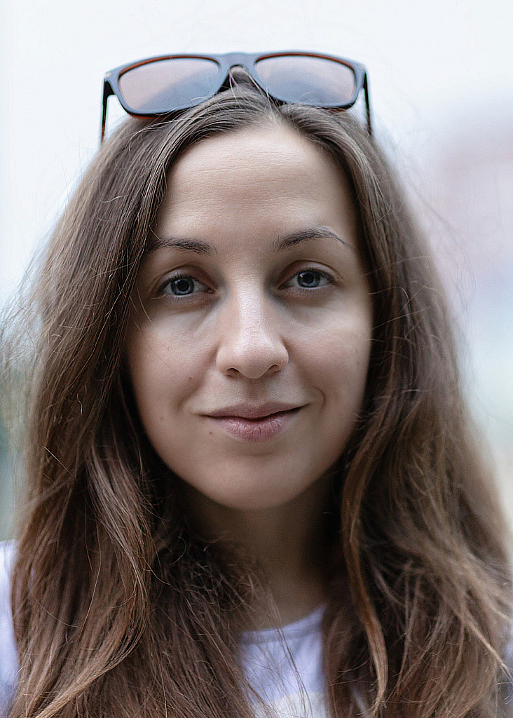 Возле дома-210810_201458