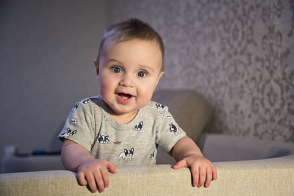 Еник на диване-200411_203319