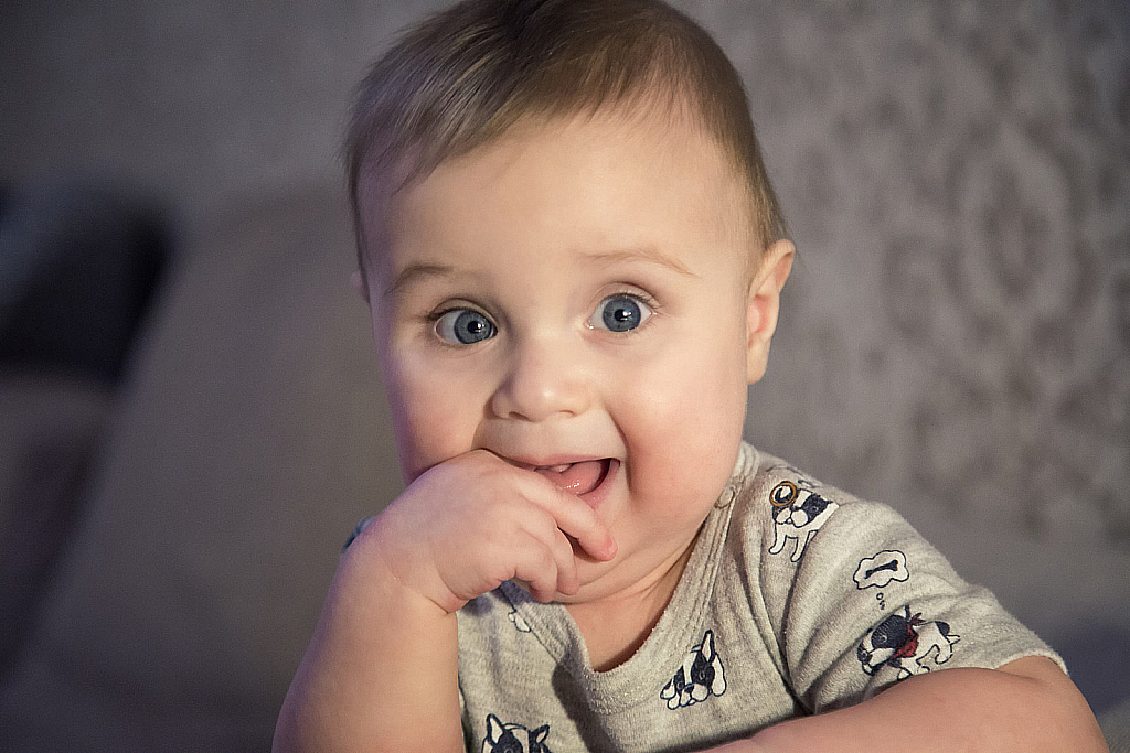 Еник на диване-200411_203509