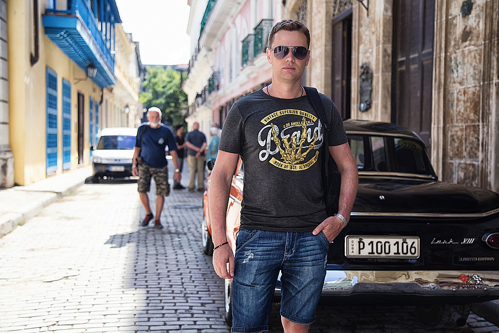 Куба 2017 Туристы в Гаване-180502_202051