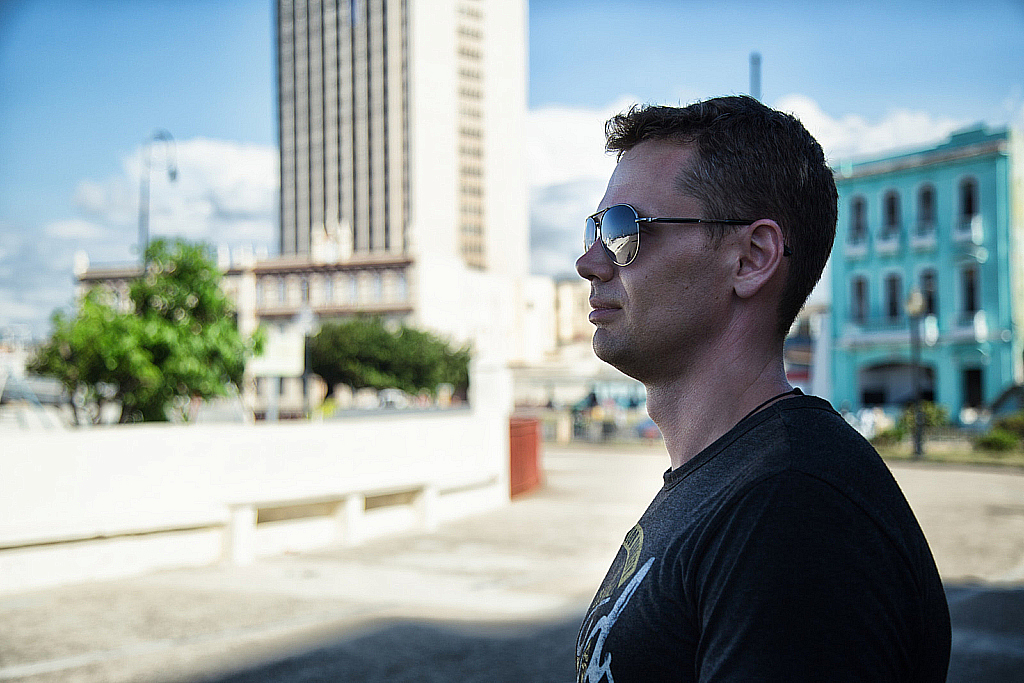 Куба 2017 Туристы в Гаване-180503_025408