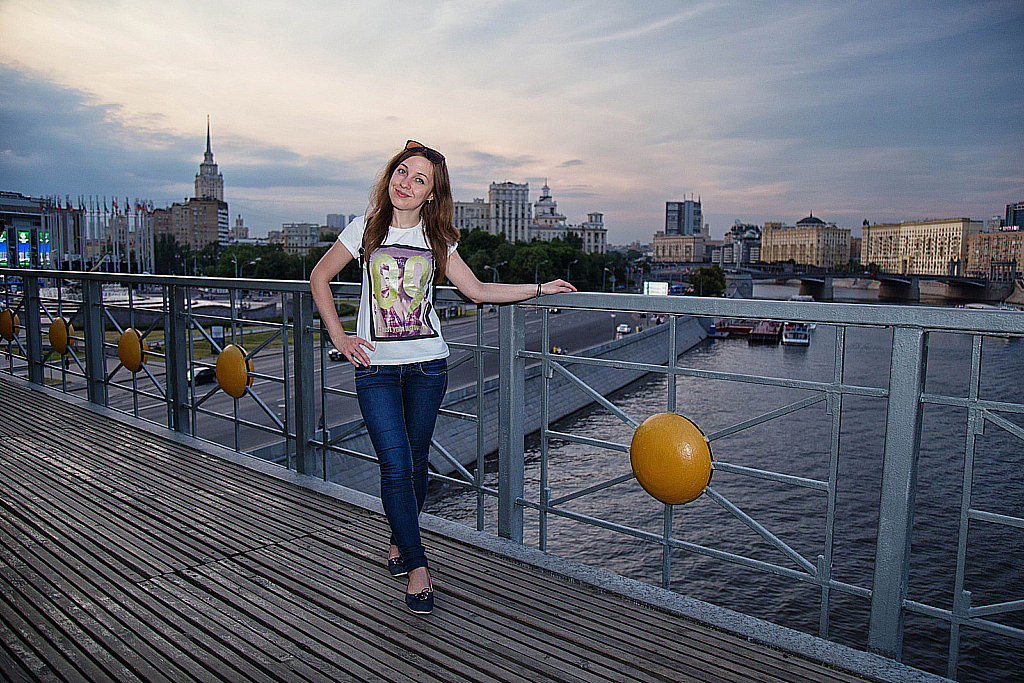 На мосту Богдана Хмельницкого-180622_203300