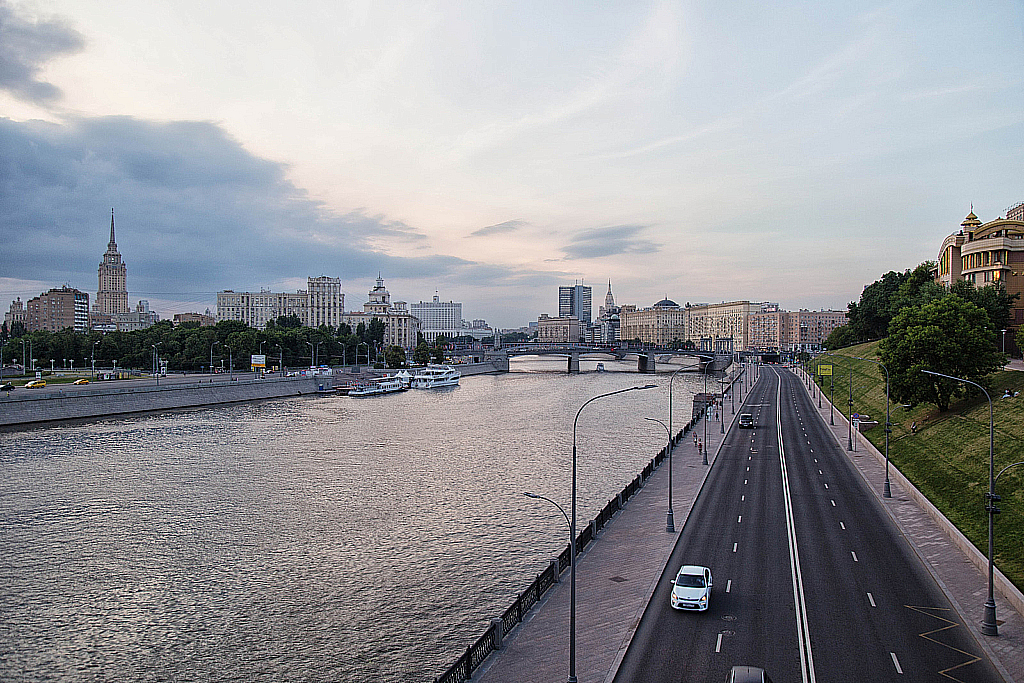 На мосту Богдана Хмельницкого-180622_203923