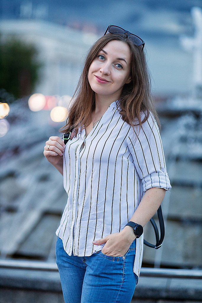 Наташа возле фонтана-210813_202917