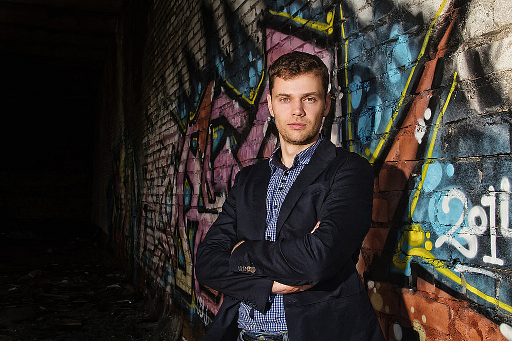 Паша в автобатальоне-160709_195213