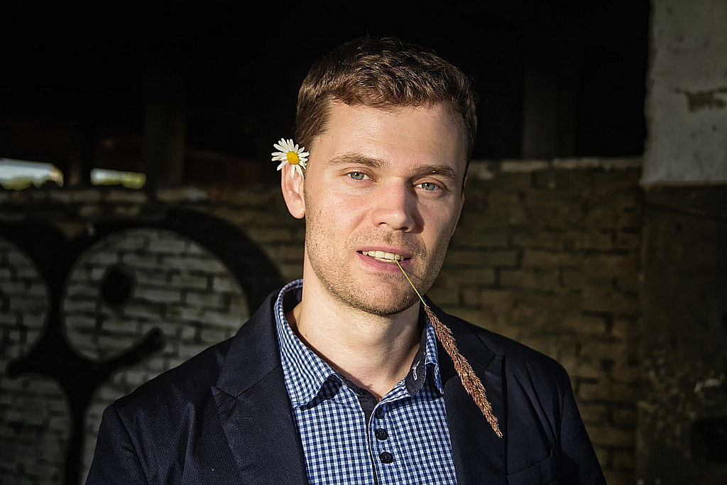 Паша в автобатальоне-160709_195832