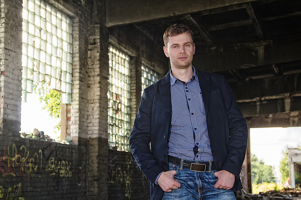 Паша в автобатальоне-160709_195938